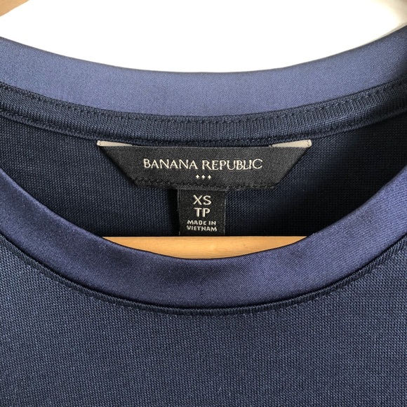 J Crew Crew Neck Navy Blue T -Shirt Satin Trim - Picture 2 of 6
